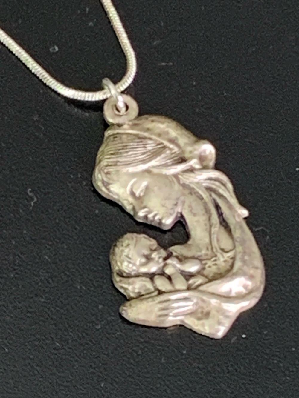 Vintage Silver Plated Metal Virgin Mary And Jesus Mother Child Holy Pendant Ital